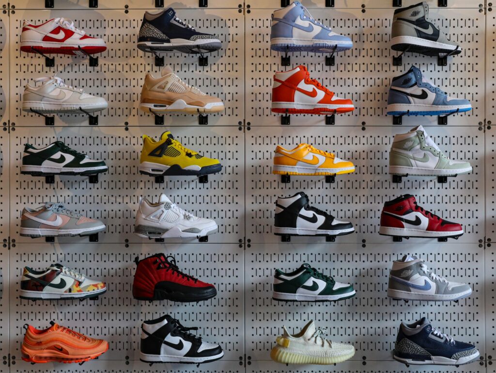 MENS FOOTWEAR