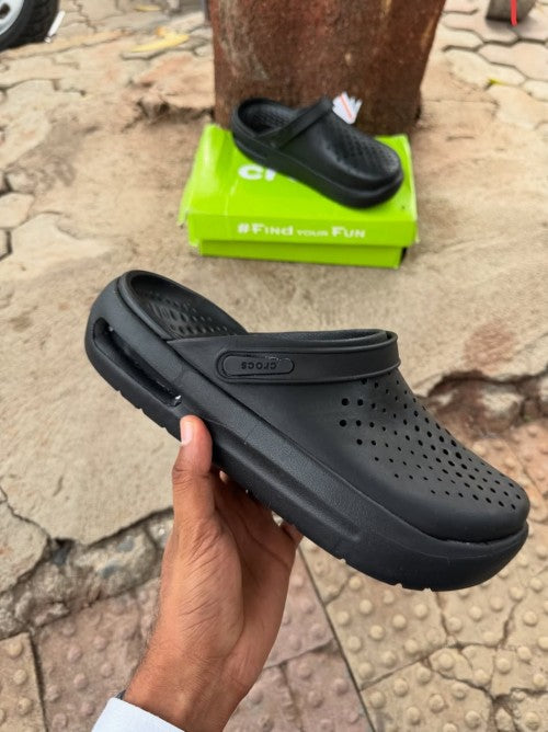 CROCS INMOTION CLOGS ALL BLACK